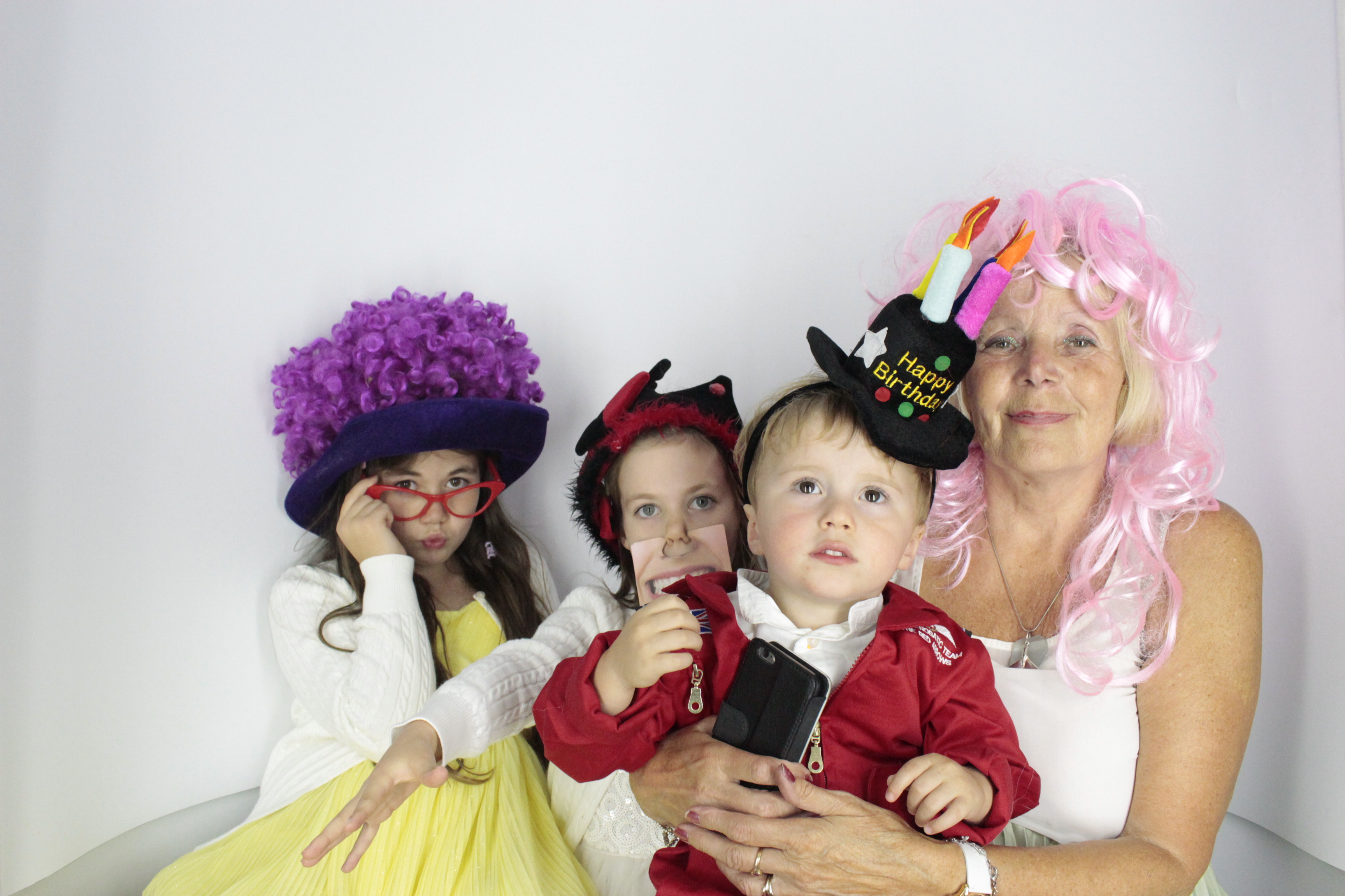 Nadine 40th Birthday  | View more photos from the event at gallery.myphotoboothexperience.co.uk/u/MyPhotoBoothExperienceLtd/Nadine-40th-Birthday